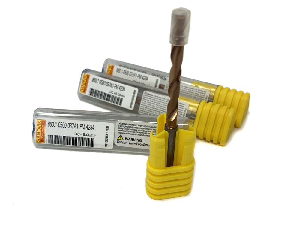 3D15.8mm铸钢内冷整体合金钻头86